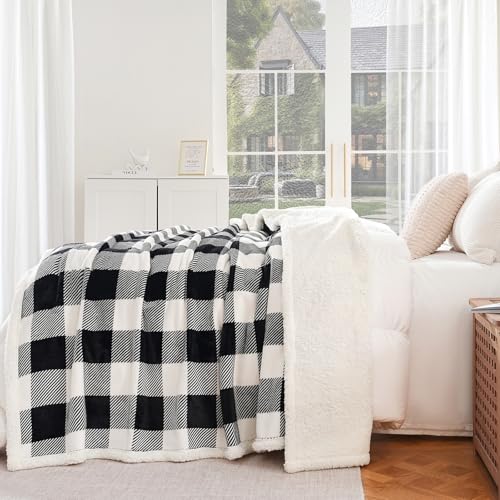 PU MEI Sherpa Fleece Throw Blanket 60" x 80" Reversible Plush Fluffy Large Big Blanket Lattice Flannel Blankets for All Season Use, Black and White - color: Black and White, size: 60"*80"