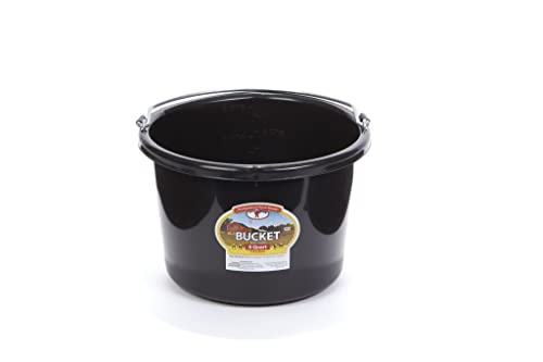 Little Giant® Plastic Animal Feed Bucket | Round Plastic Feed Bucket with Metal Handle | Made in USA | 8 Quarts | Black