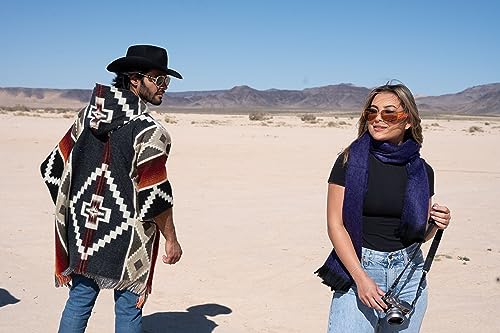 Alpaca Land, Handmade Ecuadorean Alpaca Wool Ponchos - color: Red Otavalo