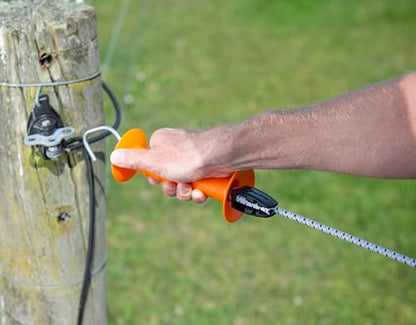 Gallagher Electric Bungy Gate Kit | Adjustable 11.5ft to 23ft Electric Fence Gate for Livestock and Horses | Stainless Steel Conductors, Pinlock Insulator & Latch | Safe, Flexible, UV-Resistant Design