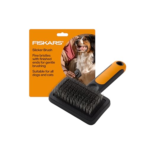 Fiskars Pet, Cat and Dog Brush, Fine Bristles & SoftGrip Handle for Gentle Grooming and Deshedding, Cat and Dog Supplies, Orange/Black