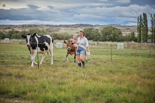 Gallagher Smart Fence 2 Portable Electric Fence for Livestock | 328ft of 4-Strand Electric Fencing, Built-In Posts and Reels, Quick Install Temporary Field Fencing