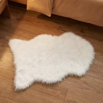 duduta White Faux Fur Throw Rug 2x3 ft, Small Bedside Rug Dorm Chair Cover - color: White, size: 2' x 3'