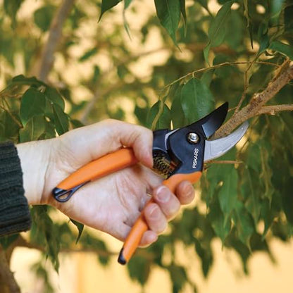 Fiskars SoftGrip Bypass Pruning Shears, 5/8” Cut Capacity Garden Clippers | Right and Left-Handed Use, Steel Blade with Low Friction Coating, Rust Resistant Garden Clippers for Stems & Branches - style: Soft Grip Pruner