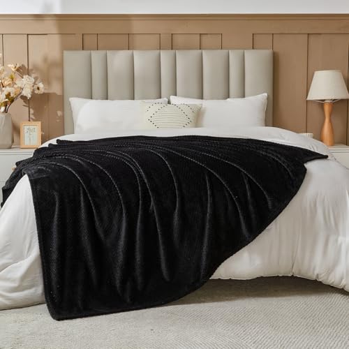 NEWCOSPLAY Fleece Leaves Pattern King Blanket, Black, 90"x110" - color: Black, size: King(90"x110")