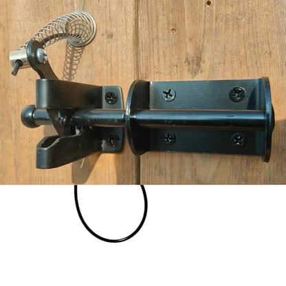 Door Latch - Self-Locking Gate Latch for Outdoor Fence, Black Steel Automatic Gravity Lever Lock with Fasteners, Gate Latch for Wooden Fence, Versatile Gate Latches with Spring &Cable Pull String