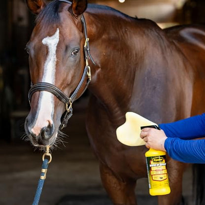 PYRANHA Wipe N' Spray for Horses - Oil-Based Long Lasting Fly Control Repels Horn, Deer, Horse, House, Stable, & Face Flies, Ticks, Mites, Mosquitoes, Gnats & Lice, 1 Quart - size: 1 Quart