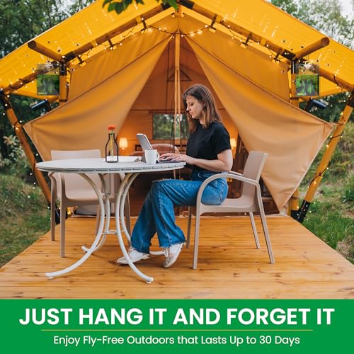 BUGGOFF - 4 Pack Outdoor use only, Disposabe Hanging Fly Traps with Natural Pre-Bait, Catches Flyes everywhere anywhere, Stables, Ranches, Cottages and More. Discrete design, Easy fill and hang setup!