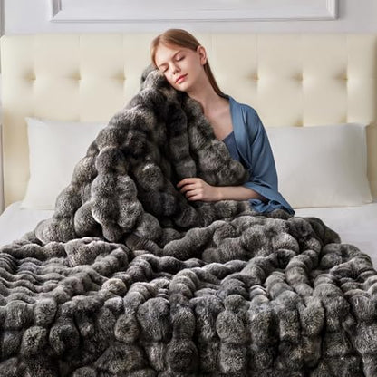 Anysay Faux Fur Throw Blanket, 1000GSM Fluffy Soft Bubble Blanket 50''*60'' - color: Grey, size: Throw