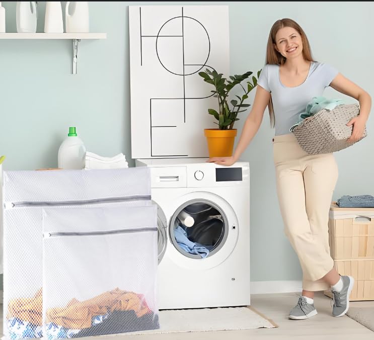 4 Pieces Jumbo Mesh Laundry Bags, 2*（44 x 36 ）and 2*（24 x 32） In Large Mesh Wash Bags Zippered Garment Bag for Washing Machine Garment Dirty Clothes Washer Dryer Net Protector