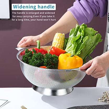 Kyraton Stainless Steel Colander 5 Quart, Professional Strainer with Heavy Duty Handles and Self Draining Solid Ring Base for Pasta, Spaghetti, Berry, Veggies, Fruits, Noodles, Salads Dishwasher Safe