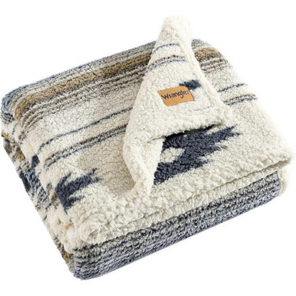 Wrangler - Throw Blanket with Sherpa Reverse, Super Soft Plush Bedding, Oeko-Tex Certified, Dorm Room Essentials, 50x60, Coyote Sands Brown - color: Coyote Sands Brown, size: 50" x 60"