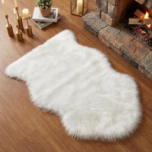 duduta White Faux Fur Throw Rug 2x3 ft, Small Bedside Rug Dorm Chair Cover - color: White, size: 2' x 3'