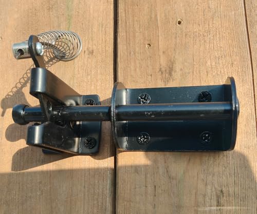 Door Latch - Self-Locking Gate Latch for Outdoor Fence, Black Steel Automatic Gravity Lever Lock with Fasteners, Gate Latch for Wooden Fence, Versatile Gate Latches with Spring &Cable Pull String