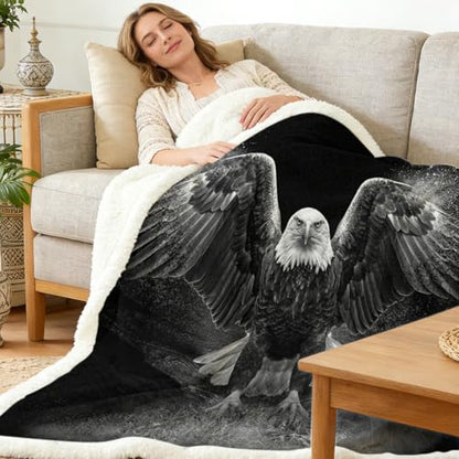 Sleepwish Bald Eagle Sherpa Blanket Powerful Animal Blanket Print Throw - color: Bald Eagle, size: Throw