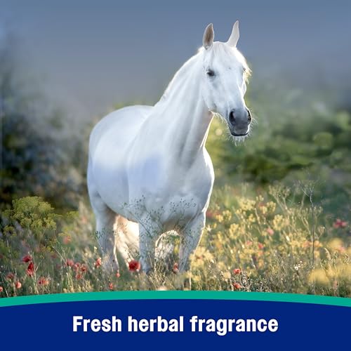 Farnam Nature’s Defense Concentrate, Botanical Fly Repellent Spray, 32 oz | Makes 5 Quarts,Water-Based,Repels horn flies, stable flies, house flies, horse flies, deer flies, mosquitoes and gnats