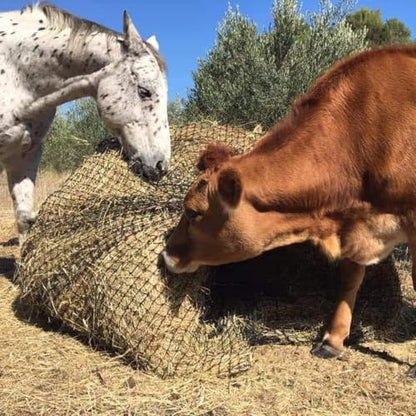Aoneky Bale Hay Net -Average Feed Haynet for Horses - 6 x 6 ft / 5 x 5 ft - size: 6x6 ft