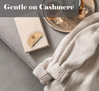 2 PCS Wooden Sweater Comb for De-Pilling Cashmere, Wool, Knitwear, Manual Lint Remover, Portable Depiller for Clothes, Fuzz, Bobbles, Pilling Shaver, Fabric Defuzzer, Sweater Care Tool - color: 2pcs