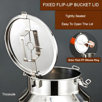 304 Stainless Steel Milk Can with Airtight Lid, 7.4Gal Heavy Duty Milk Transport Cans with Funnel Ladle, Sealed Container for Milk, Oil, Wine, Grain, Flour 28L - size: 28L