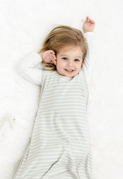 Woolino 4 Season Toddler Sleeping Bag, Merino Wool and Organic Cotton Baby Sleep Bag Sack, 2-4 Years, Birch Gray - color: Gray