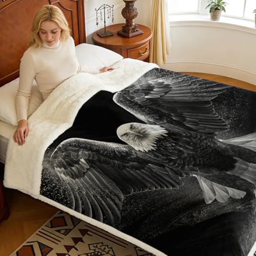 Sleepwish Bald Eagle Sherpa Blanket Powerful Animal Blanket Print Throw - color: Bald Eagle, size: Throw