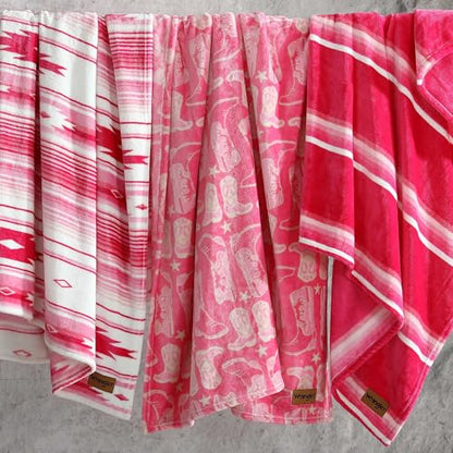 Wrangler - Plush Fleece Throw Blanket, Super Soft Bedding, Yellowstone-Inspired, Dorm Room Essentials, 50x60, Knockin Boots Pink - color: Knockin Boots Pink, size: 50" x 60"