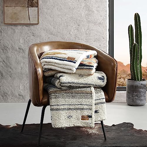 Wrangler - Throw Blanket with Sherpa Reverse, Super Soft Plush Bedding, Oeko-Tex Certified, Dorm Room Essentials, 50x60, Coyote Sands Brown - color: Coyote Sands Brown, size: 50" x 60"